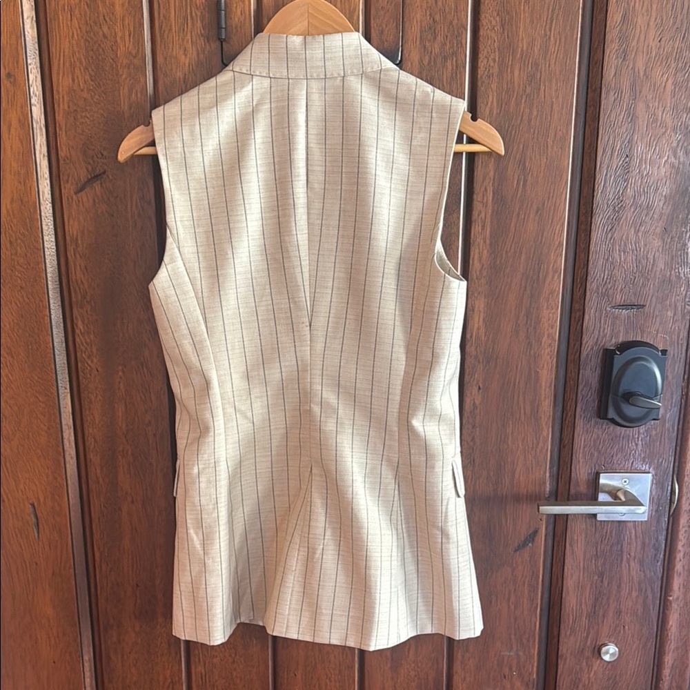 REISS Pinstripe Sleeveless Blazer Vest, size 2 - Picture 4 of 6